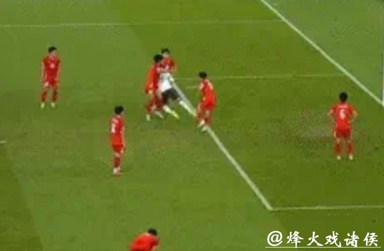 恶劣!越南球员拳击拜合拉木 拒不向中国道歉 另1人拳打脚踢逃红 恶劣!越南球员拳击拜合拉木 拒不向中国道歉 另1人拳打脚踢逃红